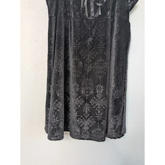 Cosmic Aura Velvet Slip Dress Hot Topic Babydoll Constellations Size 3 Witch - Picture 2 of 5